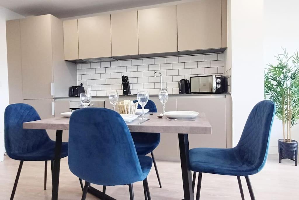 Stylish Modern 1Bed Apartment In Бедфорд Екстер'єр фото